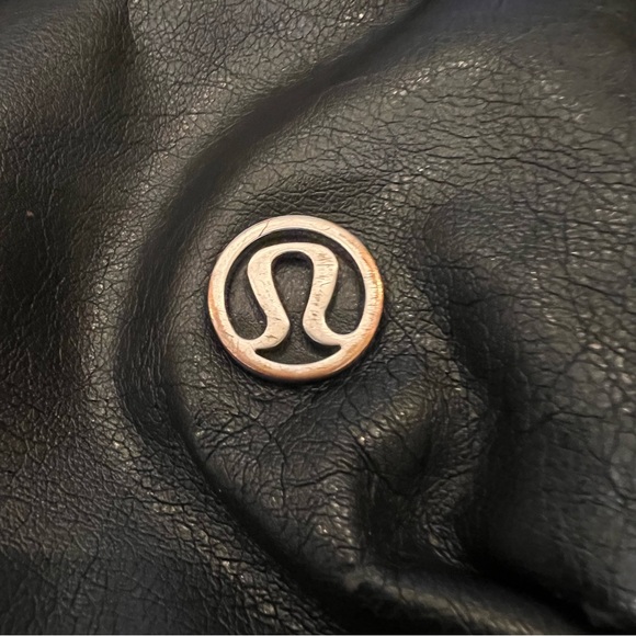 Lululemon Kickin It Sketchy Palms Black and White Backpack - Picture 13 of 15